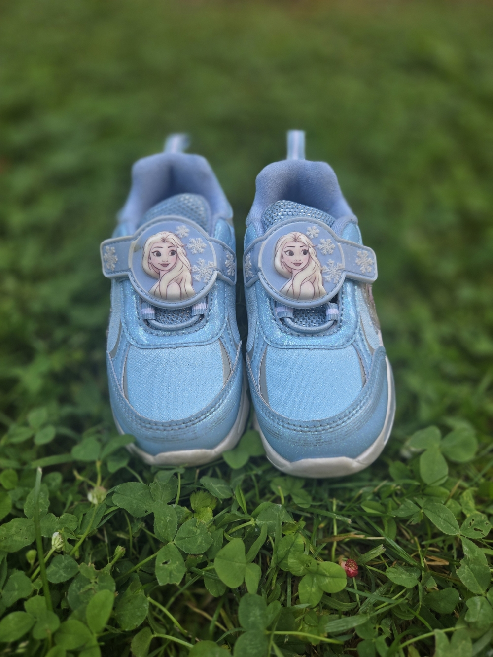 Disney Frozen Blue Athletic Light Up Sneakers Elsa Shoes Toddler Kids US 9